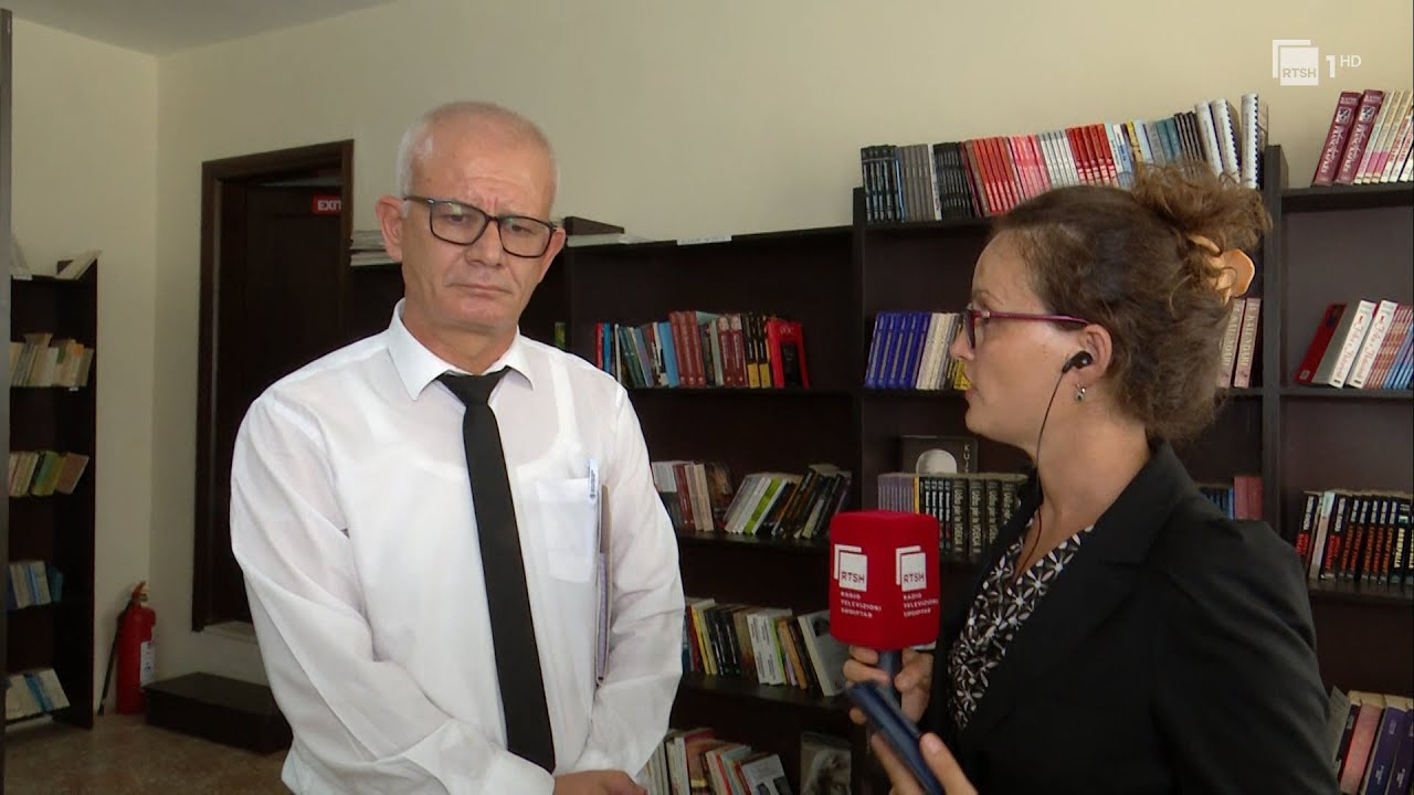 &Ccedil;elo Hoxha: Historia e komunizmit u shkrua e kontrolluar nga kupola e regjimit | RTSH