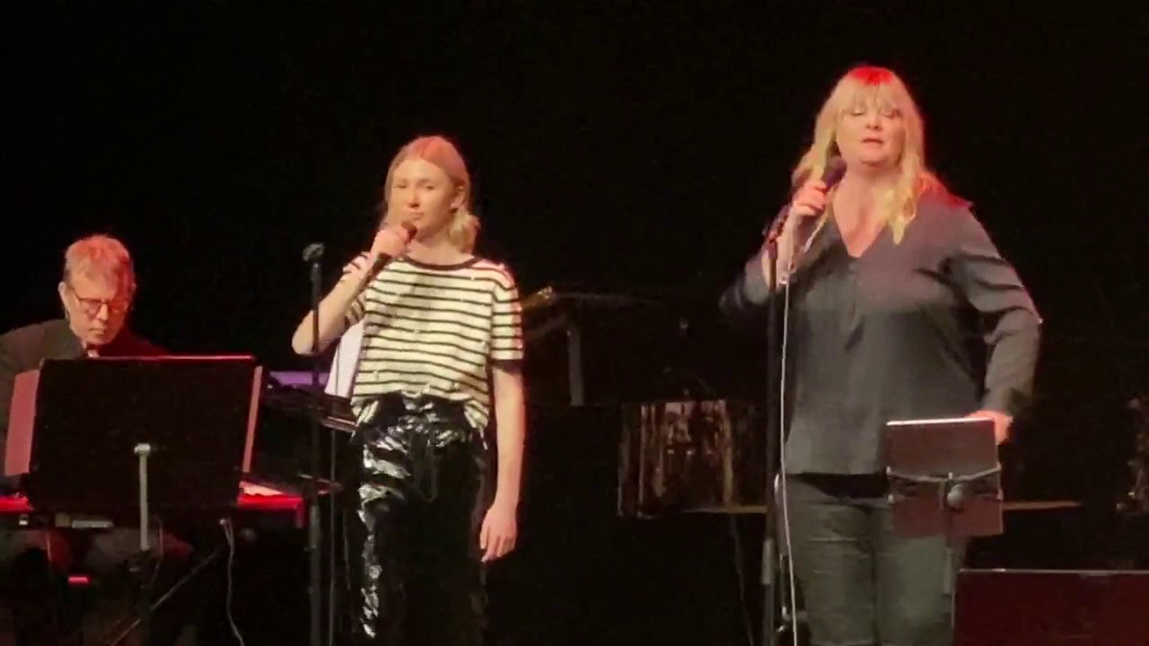 Britta Bergström, Ingrid Fröderberg och Gävle Big Band - För Kärlekens Skull (Ted Gärdestad)