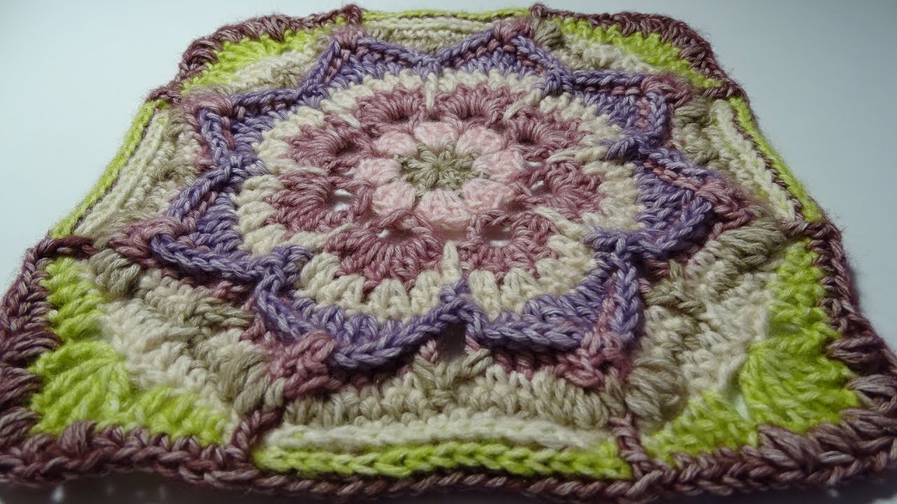 Gehaakte Deken - Flowers And Fields -Deel 1 - Nederlands