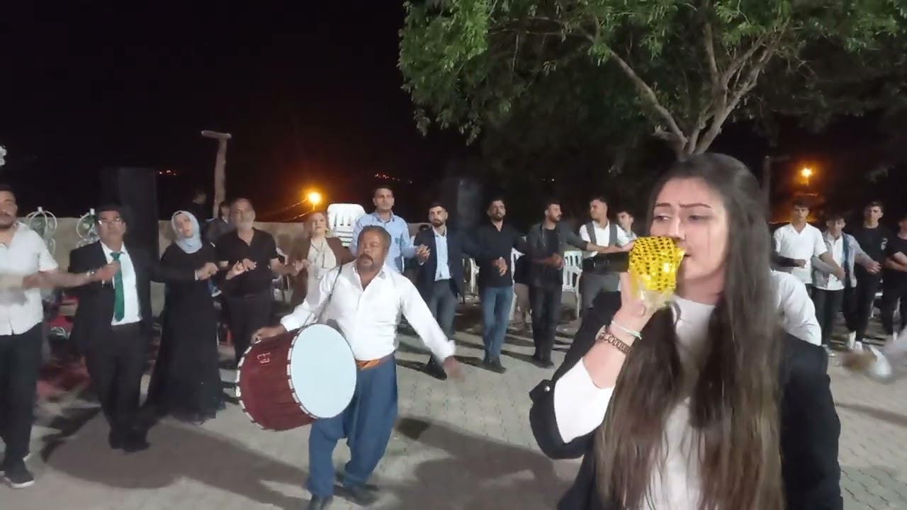 Damatın babası memet abi için  Yabancı diyoruz