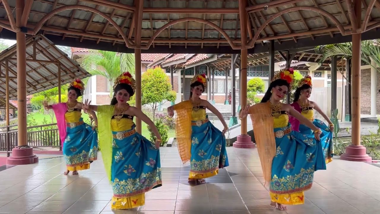 Tari Puspanjali