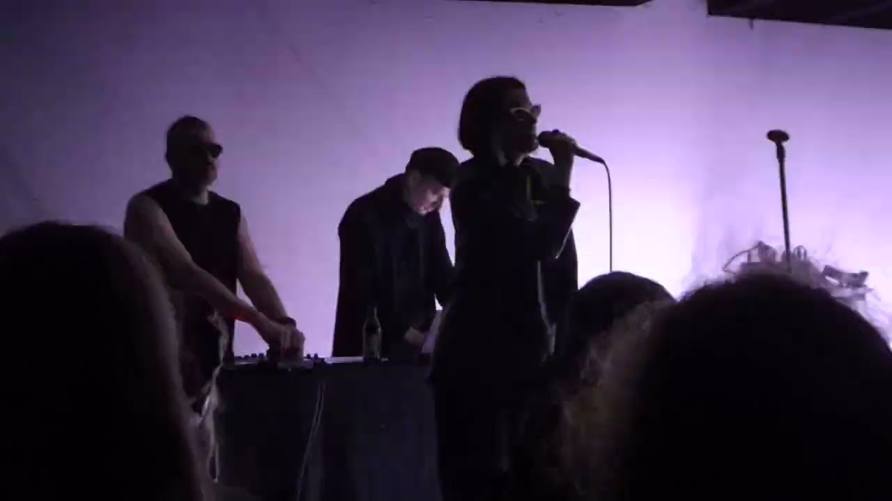 Rue Oberkampf - Hope And Fear - 2022 LIVE Berlin Urban Spree