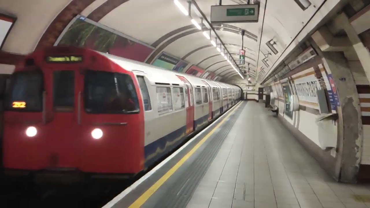 72 Stock arriving at Regent's park