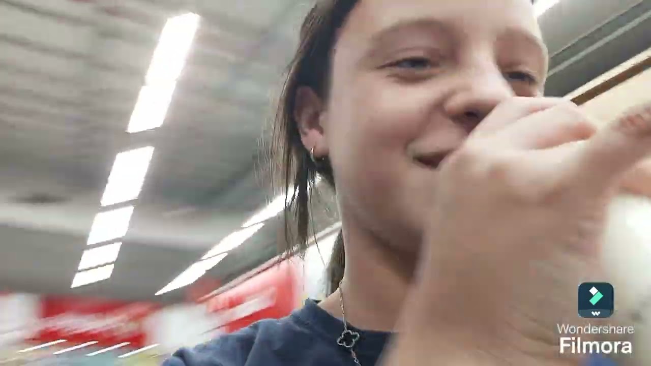 O que eu faço no supermercado! Amanhã vai ter parte 2 tchau ❤️