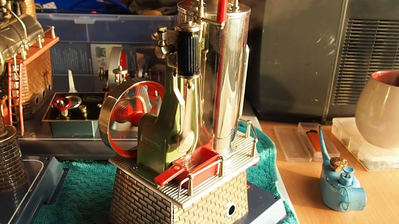 Wilesco D455 vertical steam toy in action