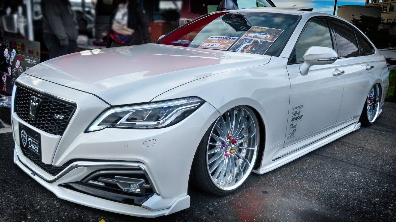 TOYOTA CROWN RS Custom Car by DUEX