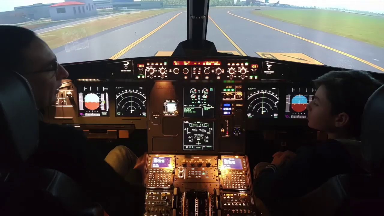 Airbus A320 professional simulation by 11 years old