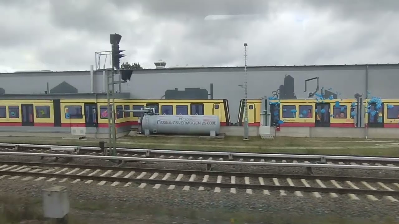 Mitfahrt FEX (Flughafenexpress) Flughafen BER bis Berlin Hauptbahnhof (Tief).