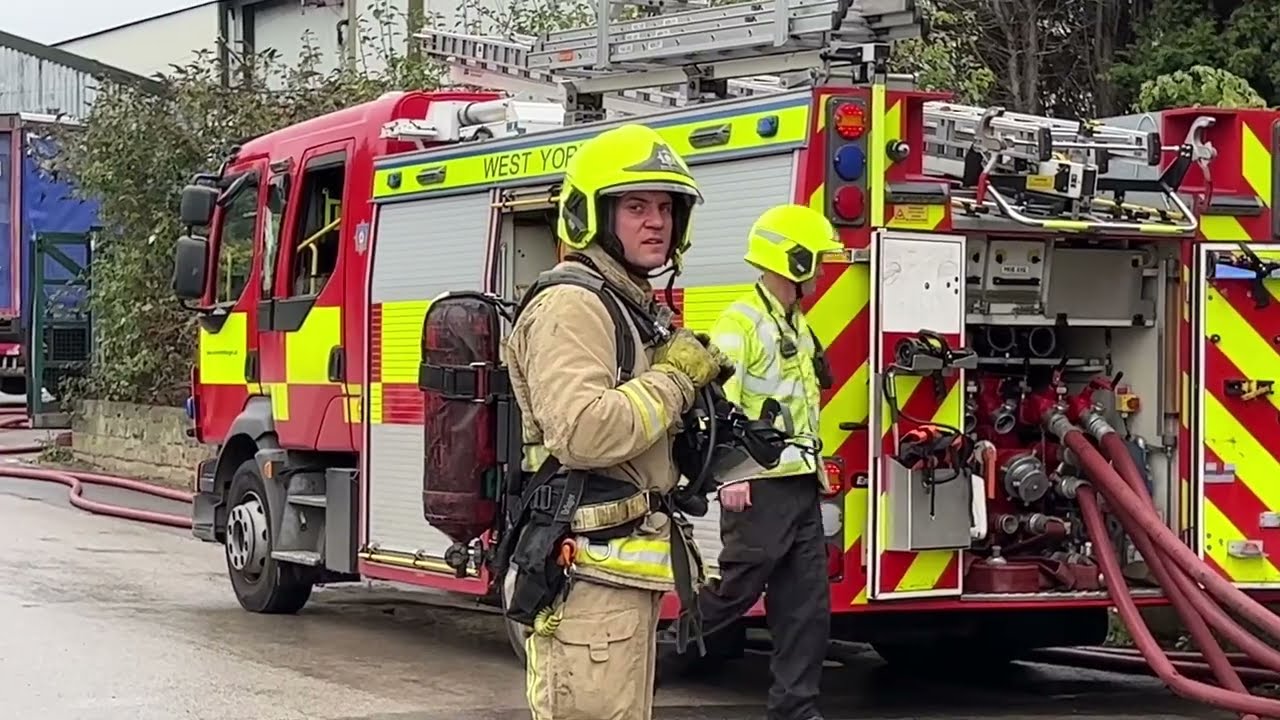 Fire call make pumps 6  recycling unit Thorpe on the Hill Wakefield