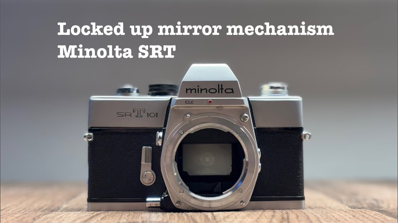 Minolta SRT - Locked up mirror mechanism