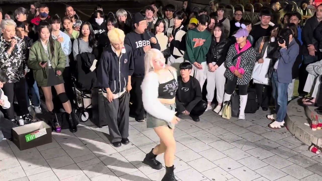 HONGDAE K-POP BUSKING - [HyunA] Lip & Hip