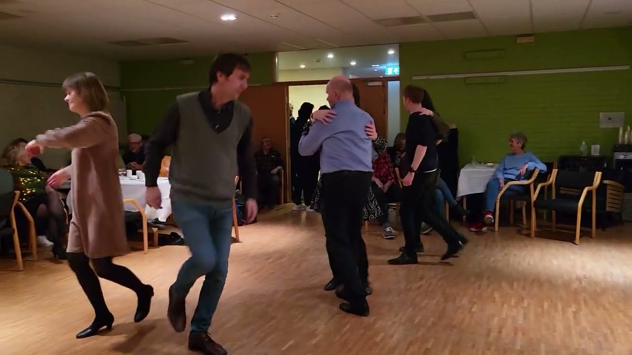 På Solåm reinlender på Bygdemusikkens venner Torbjørnrud hotell vintertreff Dansnytt Vigdis Øie