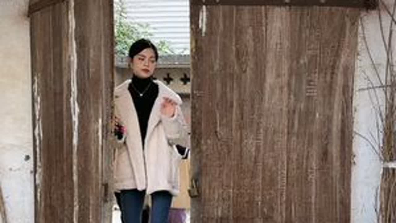 其实每个人对幸福的定义都不一样 我觉得知足常乐就好