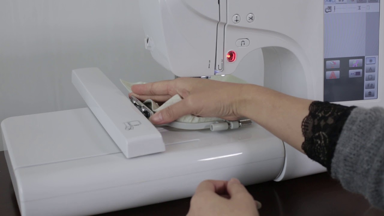 Watch this video to learn how to use the wonyo sewing and embroidery machine ES5 110*240 MM