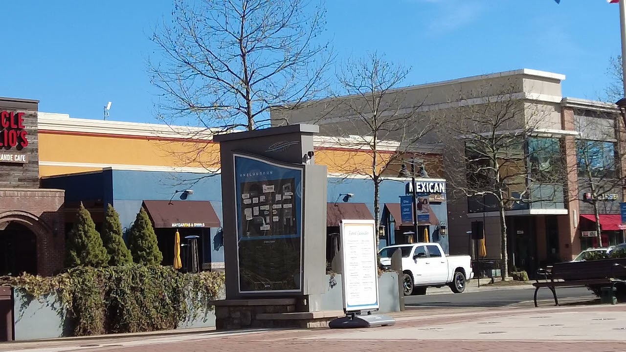 One Loudoun Shopping Center, Ashburn Virginia. Outdoor Cam View
