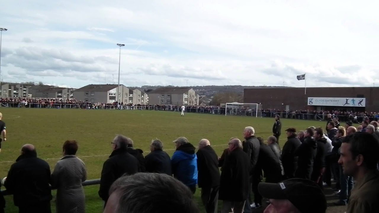 20.4.2013 crowd