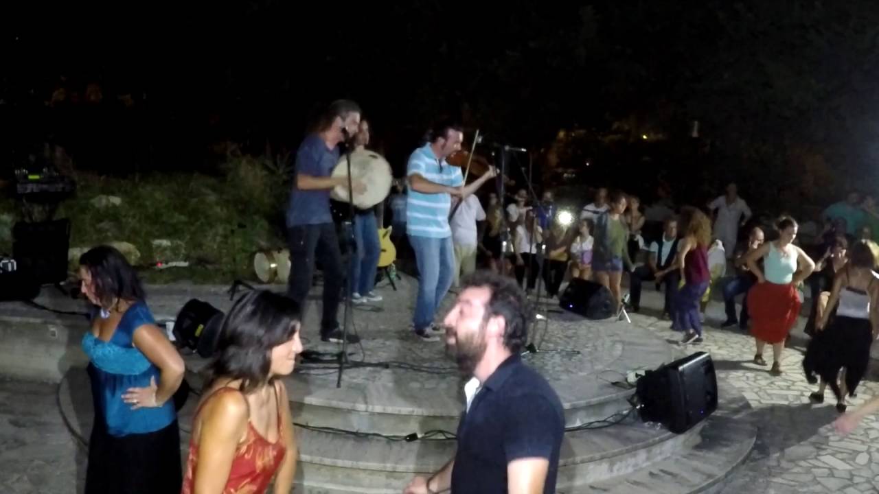 Ballati Tutti Quanti - live a Bari 2016 - Sponganese (pizzica-pizzica)