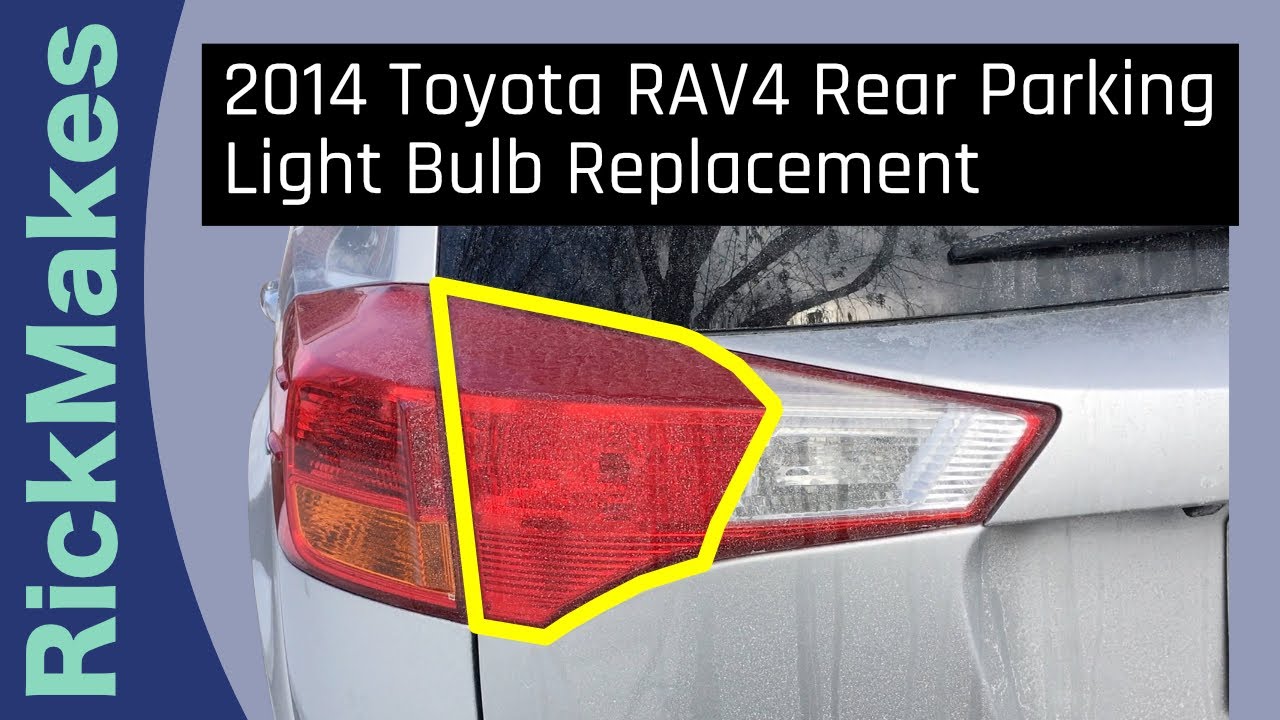Замена заднего габаритного фонаря Toyota RAV4 2014 года