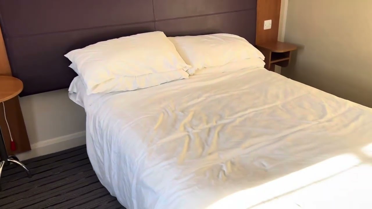 Inside Premier Inn 🏨 Salford Quays #premierinn #salfordquays #premierinnhotel