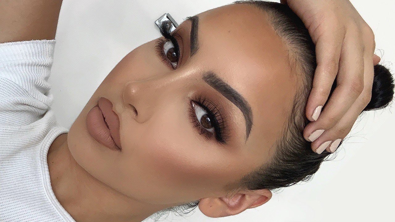 ПОЛНОЕ ПОКРЫТИЕ МЯГКОГО ГЛАМУРНОГО SMOKEY EYE!
