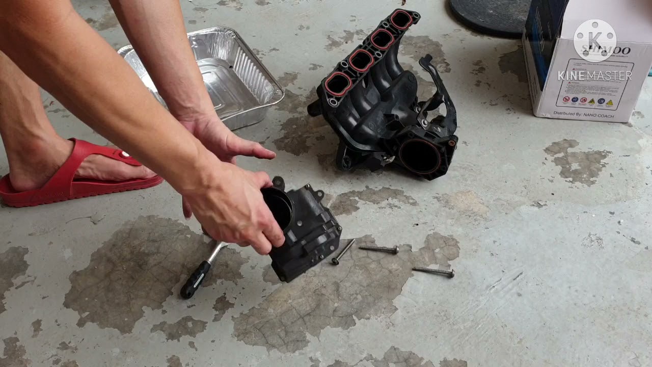 Mini - Throttle body, Manifold Removal. intake valve cleaning using Seafoam