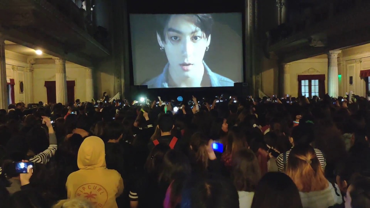 2000 armys cantando fake LOVE en buenos aires Argentina