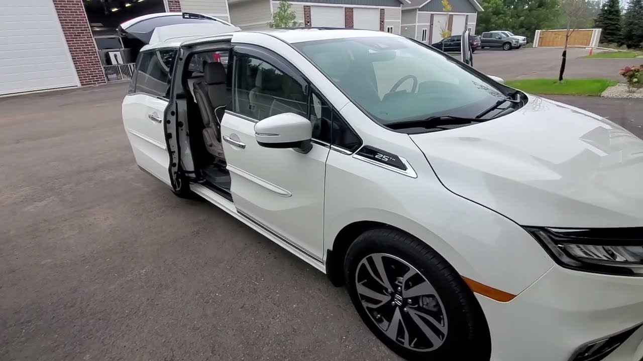 2018-2025 Honda Odyssey Sliding door problem. Dood opens by itself after you close it.