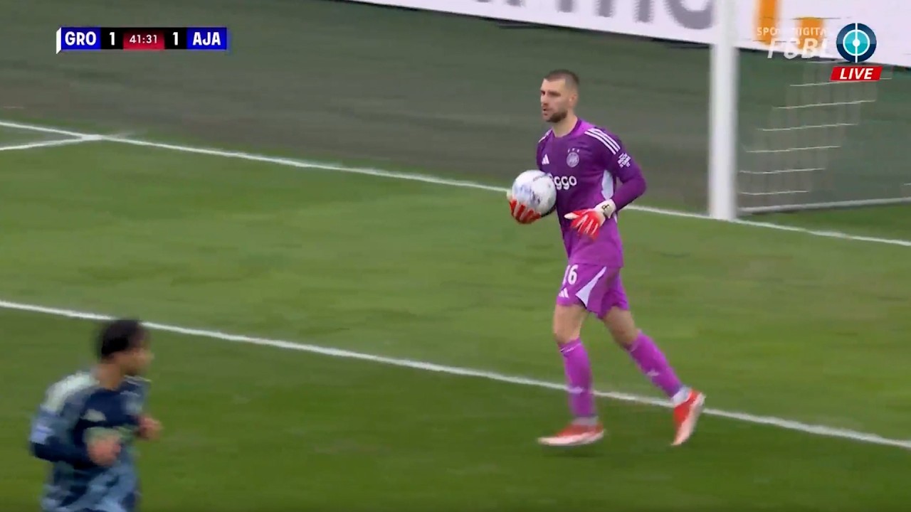 Maarten Paes vs FC Groningen | Ajax Amsterdam