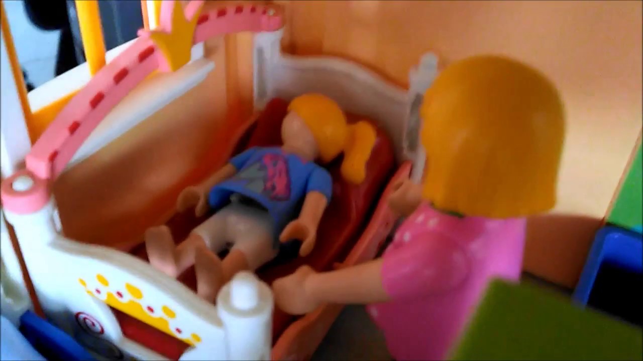 Story playmobil : capucine est malade !!