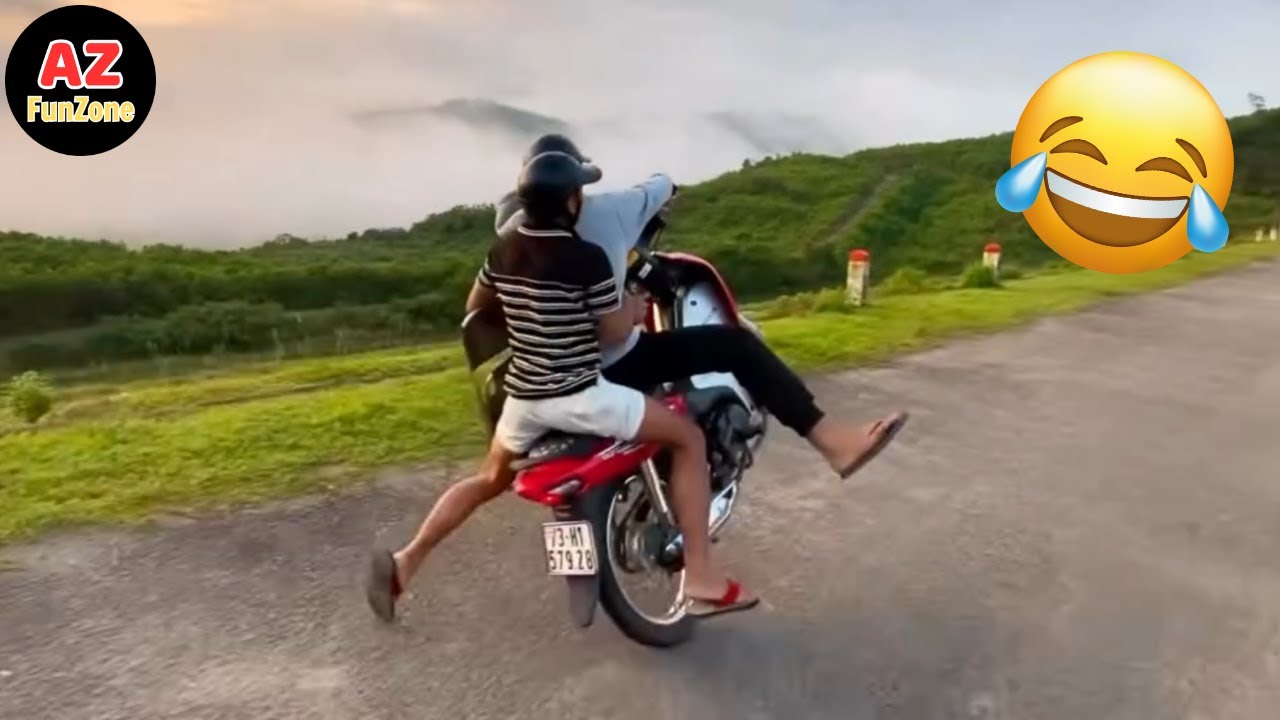 Best Funny Videos Of The Year - Fails & Hilarious Moments 😂🤣 Try Not To Laugh #23