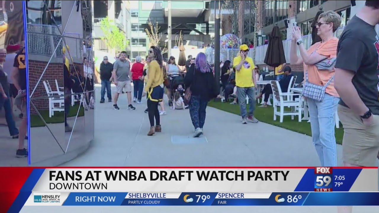 Fans gather at Gainbridge Fieldhouse to watch Indiana Fever make No. 1 pick