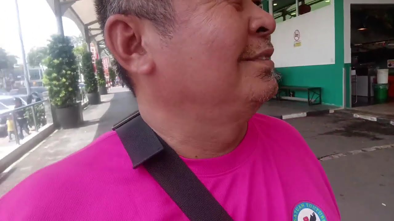Tarian singa Depan Farley Supermarket Bintulu 