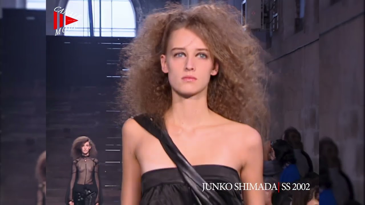 JUNKO SHIMADA Spring Summer 2002 Paris 4K - Canale Moda