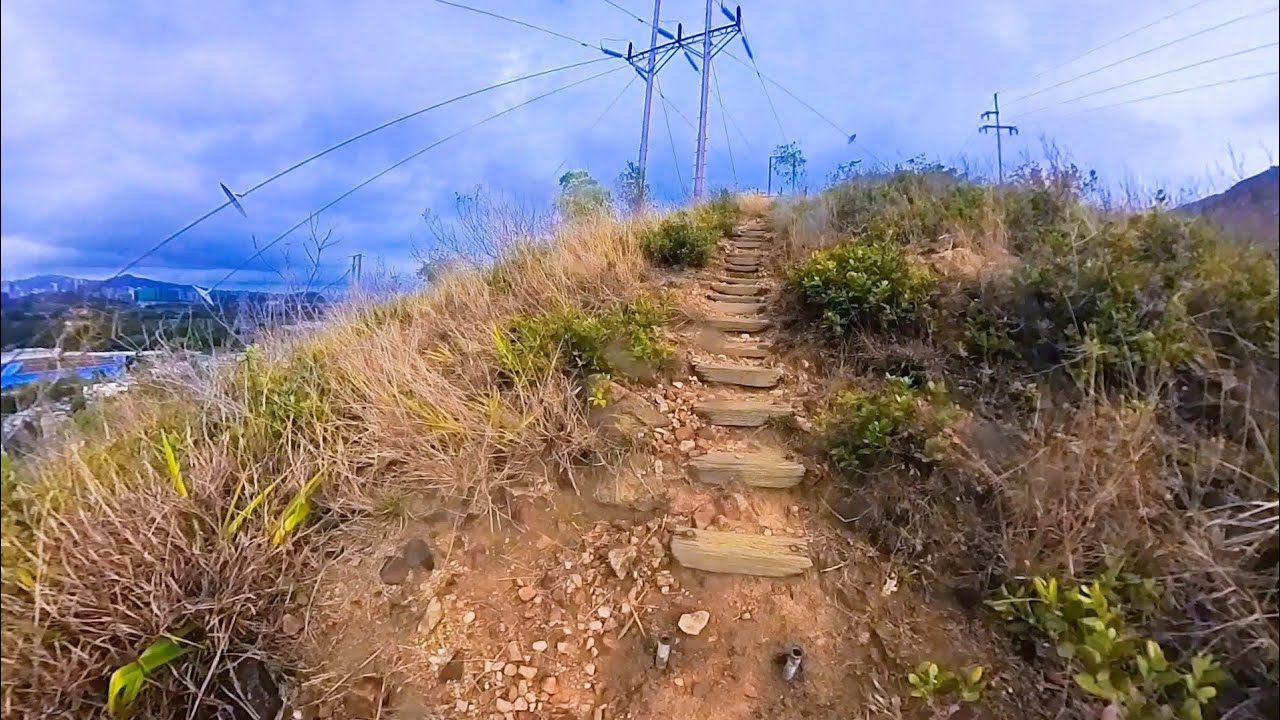JALAN KAKI MENUJU GUNUNG! 