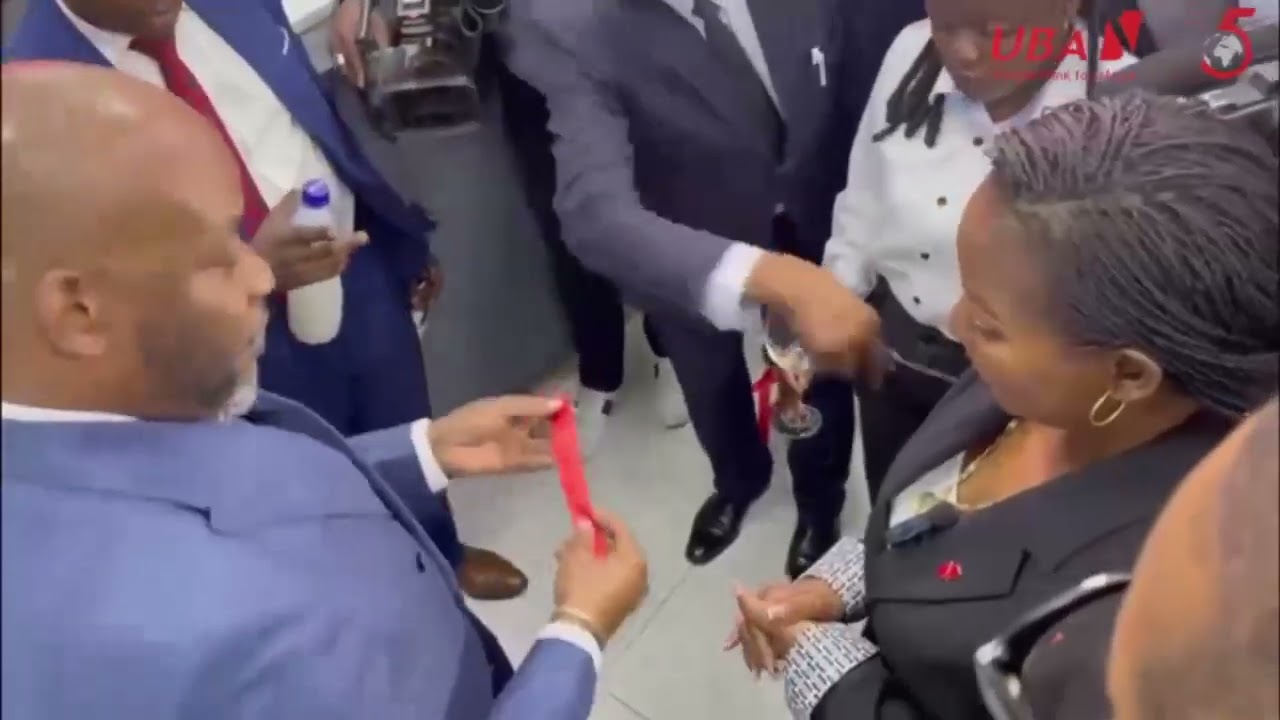Inauguration Agence UBA Matadi : Coupure du Ruban Symbolique