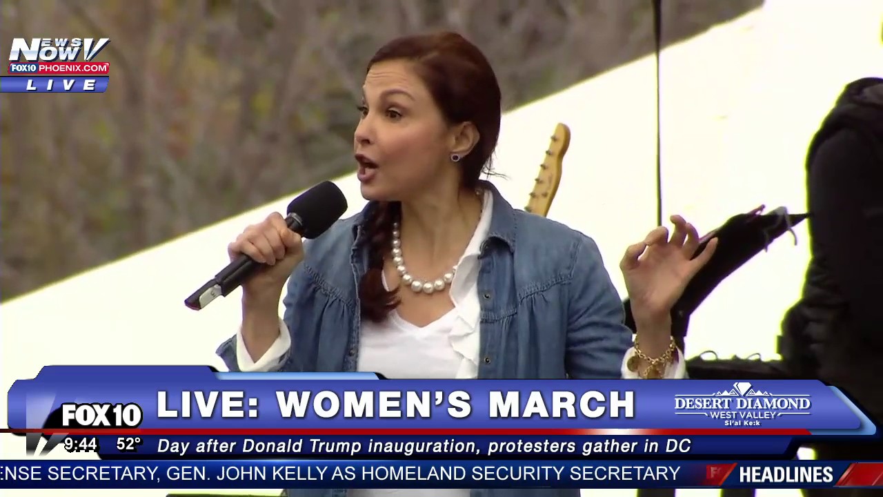 FNN: Ashley Judd Performs Her 