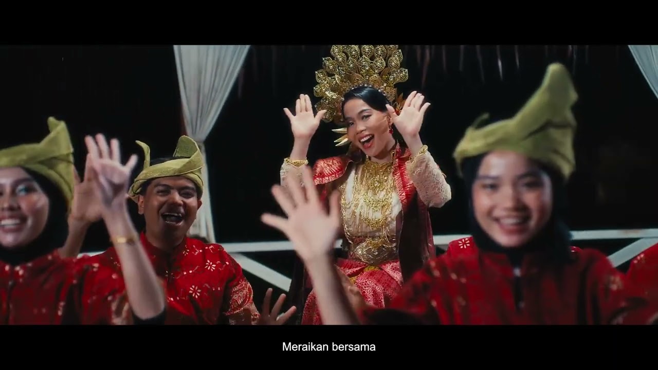 Selamat Hari Raya daripada KFC Malaysia & Wani Kayrie ❤️