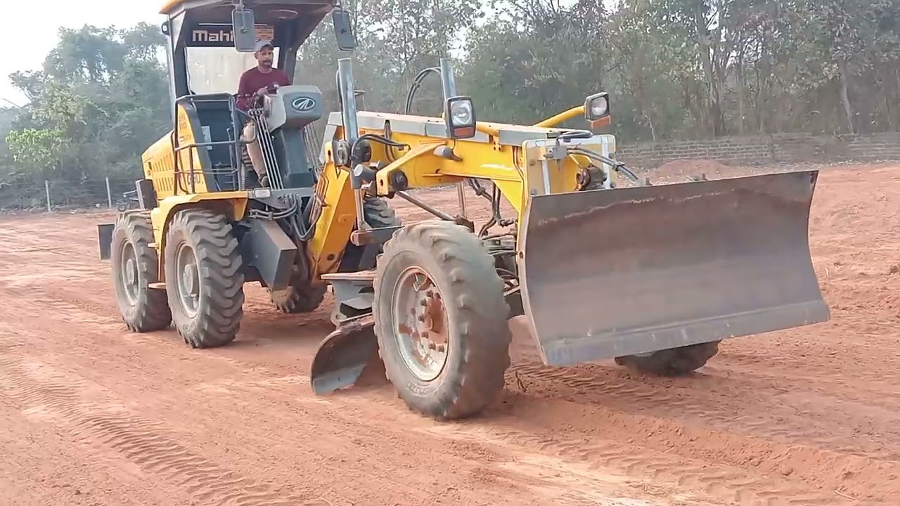 Mahindra grader working video #catgrader #gradervideo #grader work video 