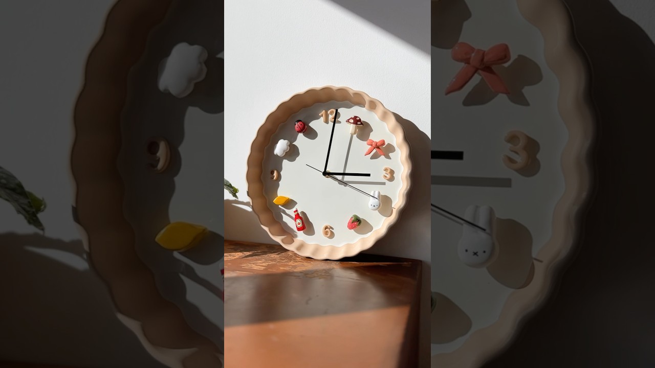 Not over this magnetic clock inspired by Wallfleur Things made with an IKEA plate ⏰🌸