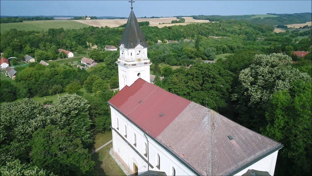 Szakadát temploma kívülről  2023