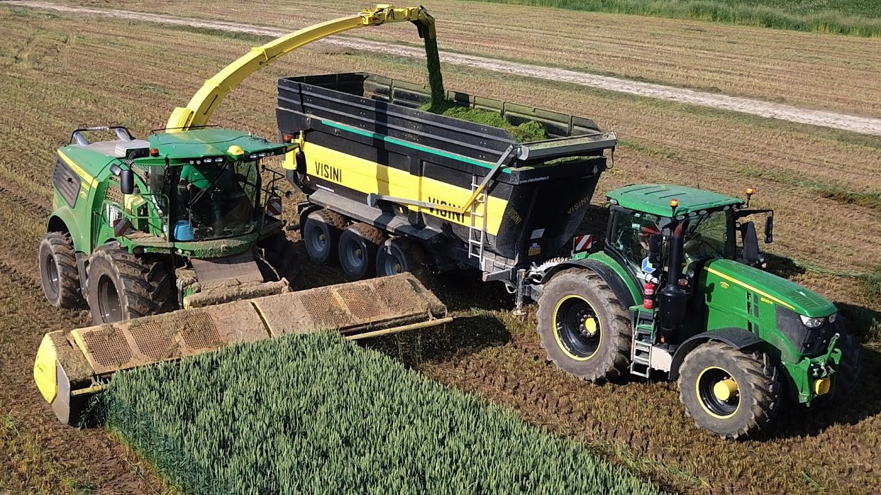 John Deere 9900i | Trinciatura grano 2023
