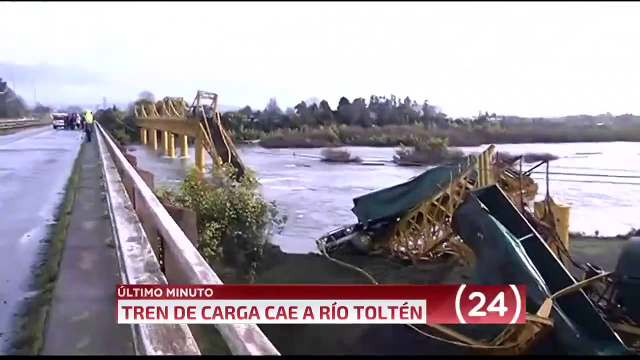 Tren de carga produce caída de un puente en la comuna de Pitrufquén | 24 Horas TVN Chile