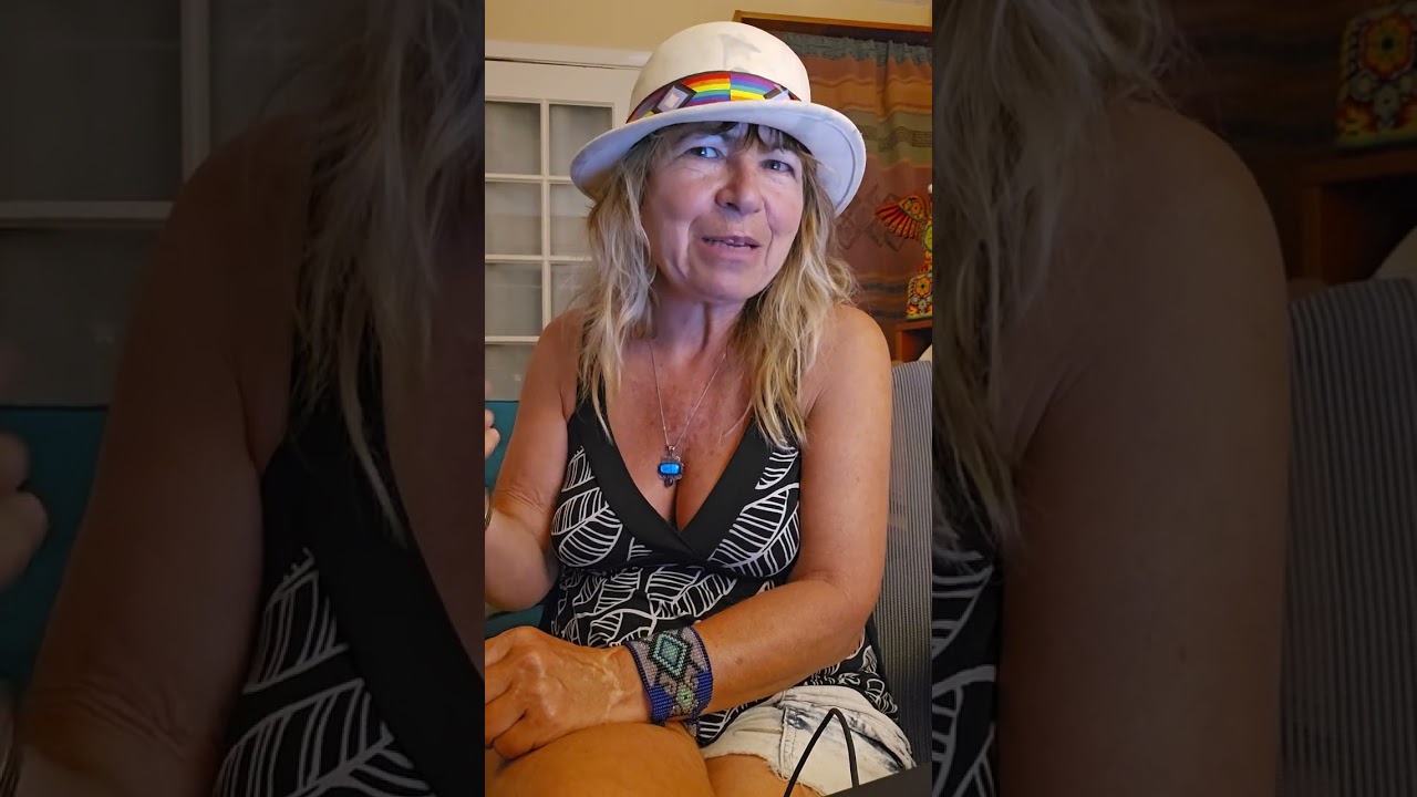 Smart-For-Your-Heart Lesbian Dating @Conscious Girlfriend
