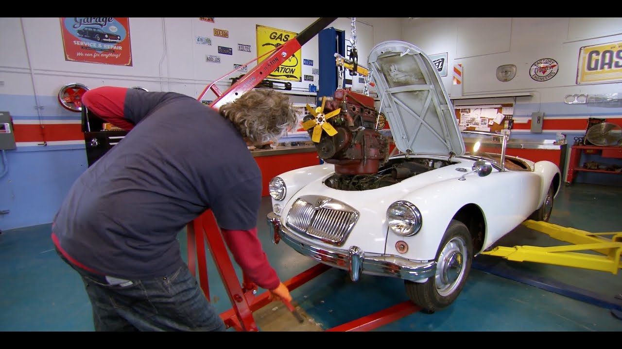 Inspecting a B Series Engine