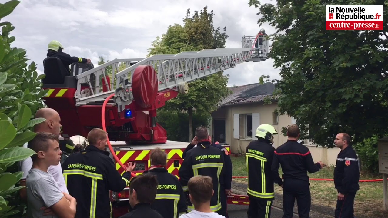 VIDÉO. Bonneuil-Matours : une maison détruite par les flammes