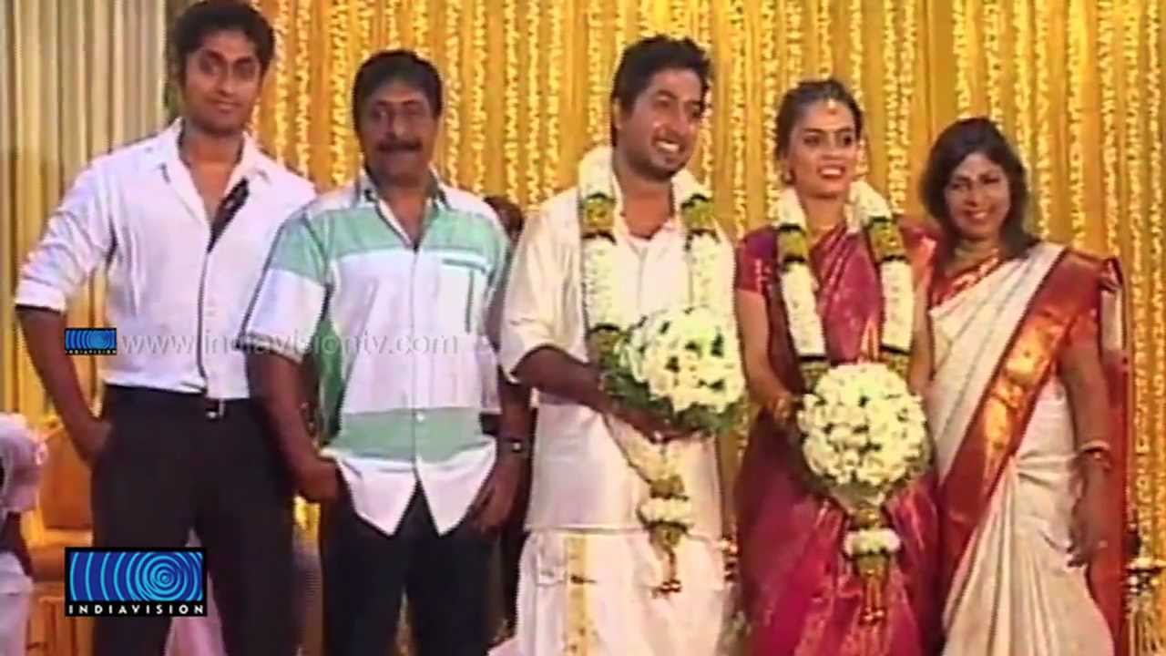Vineeth Sreenivasan gets married To Divya