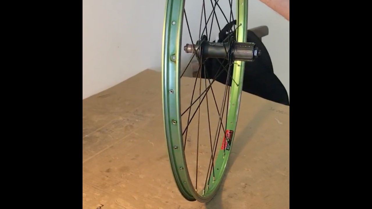 Building the Impossible MTB wheel: 24 hole hub + 36 hole 26 inch rim + 27,5 spokes 