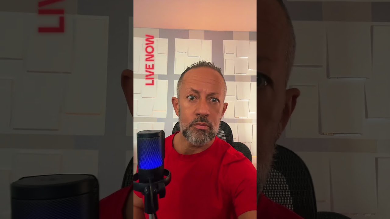 Live-streaming on TikTok and Favorited app