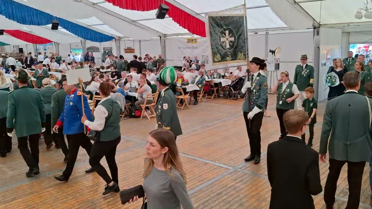 Diözesan Jungschützentag Neuss Grefrath 2025, Einmarsch ins Festzelt