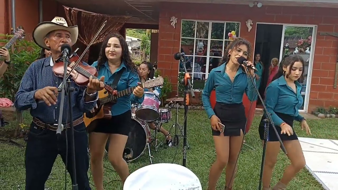Sabor incomparable de Atardecer tropical 💃🎻🪗🪗🎶🎤🎤